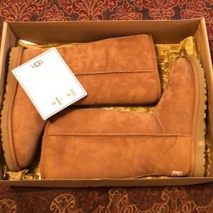 W CLASSIC TALL UGG